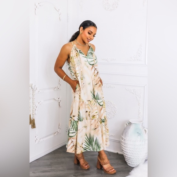 Tropical Halter Maxi Dress - Picture 5 of 7